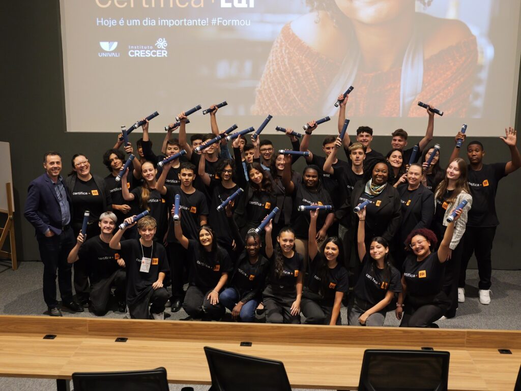 Parceria entre EQI Investimentos e Instituto Crescer forma primeira turma de jovens talentos