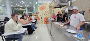 Prova técnica define os 10 restaurantes que participarão do Festival Gastronômico de Indaial. Avaliação foi realizada na cozinha do curso de Gastronomia da Uniasselvi e reuniu um júri especializado e pratos com Indicação Geográfica