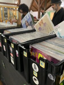 Tarde do Rock e Feira do Vinil agitam o Museu da Música de Timbó