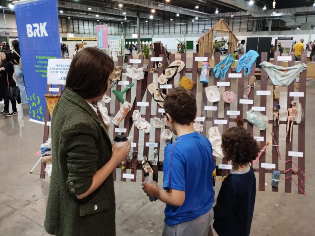 BRK leva experiências interativas ao 8º Encontro Blumenauense de Educação Ambiental 