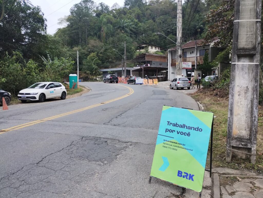 Rua Itajaí recebe ligação de esgoto neste domingo (21/9)