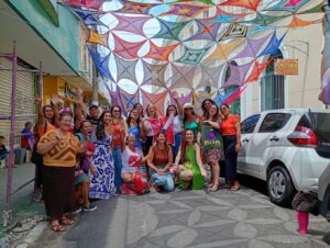Crochê transforma rua histórica de Belém em galeria de arte