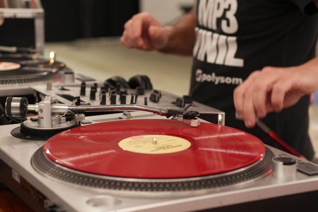 Feira de Vinil transforma o Shopping H