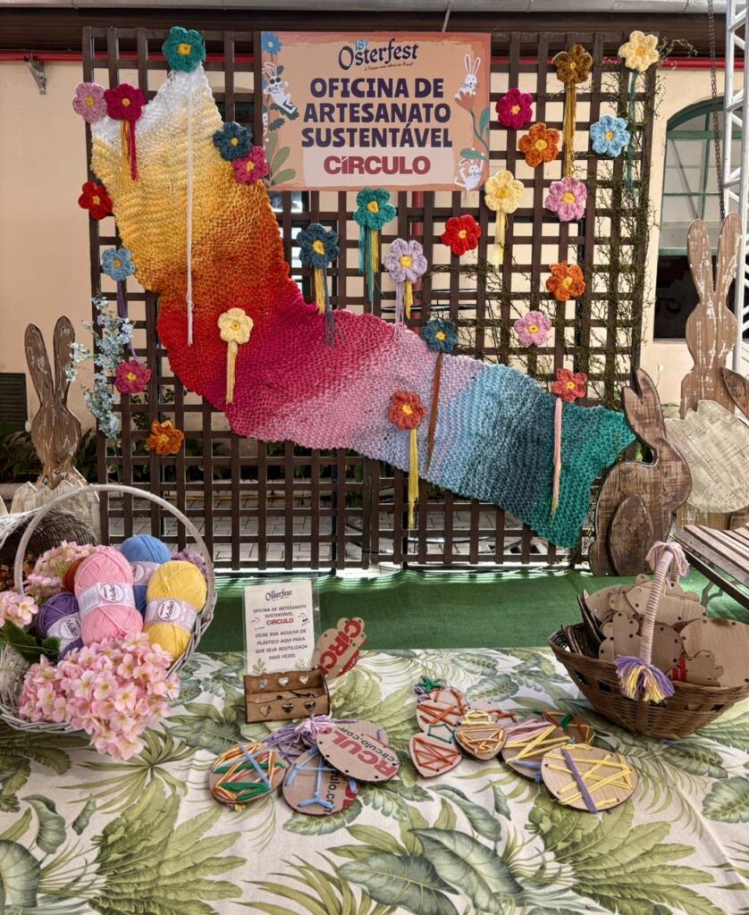 Público da 18ª Osterfest pode produzir sua própria recordação da festa.