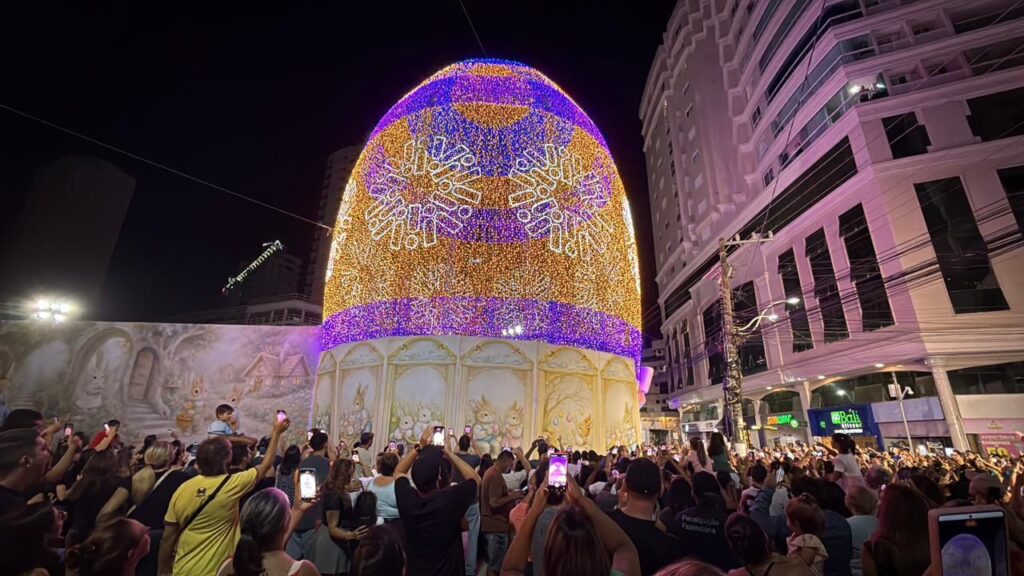 Ovo gigante, coelho interativo, vila temática, programação religiosa e mais marcam a Páscoa da Costa Verde & Mar (SC)