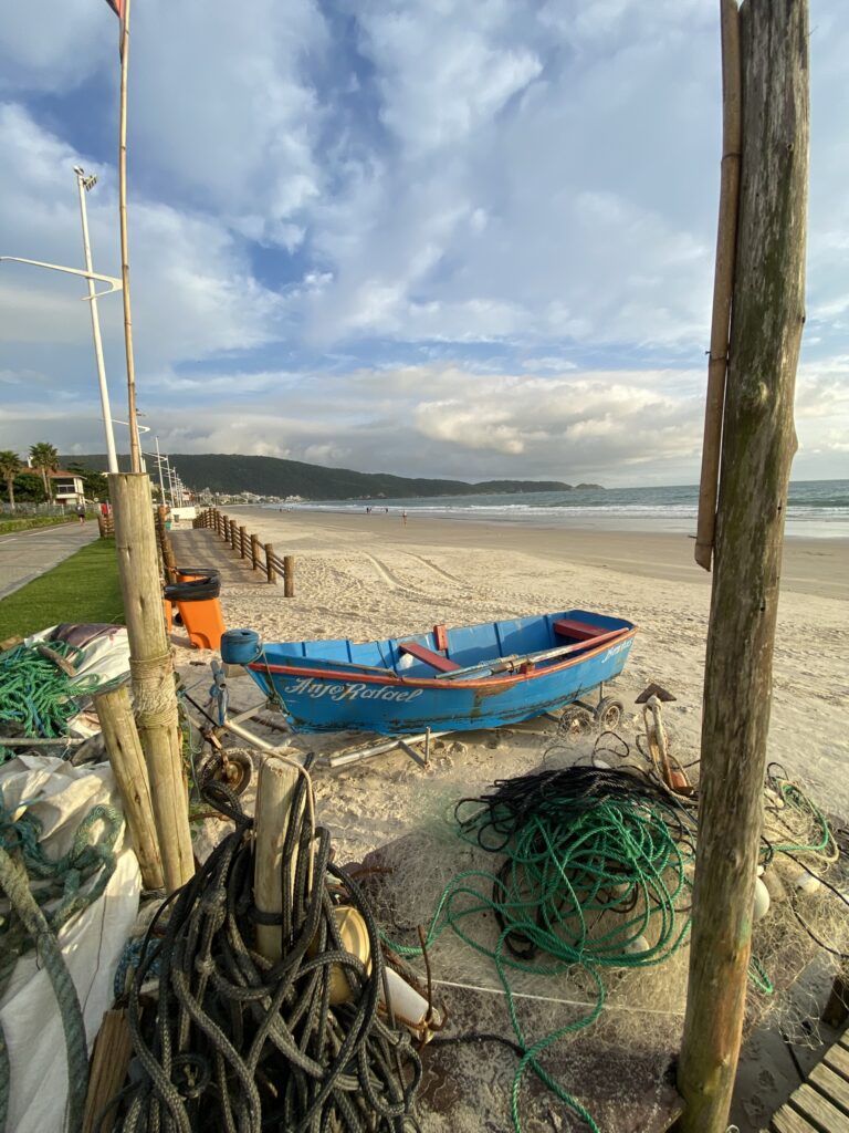 Guardiões do mar mantêm viva a história da tainha em Bombinhas