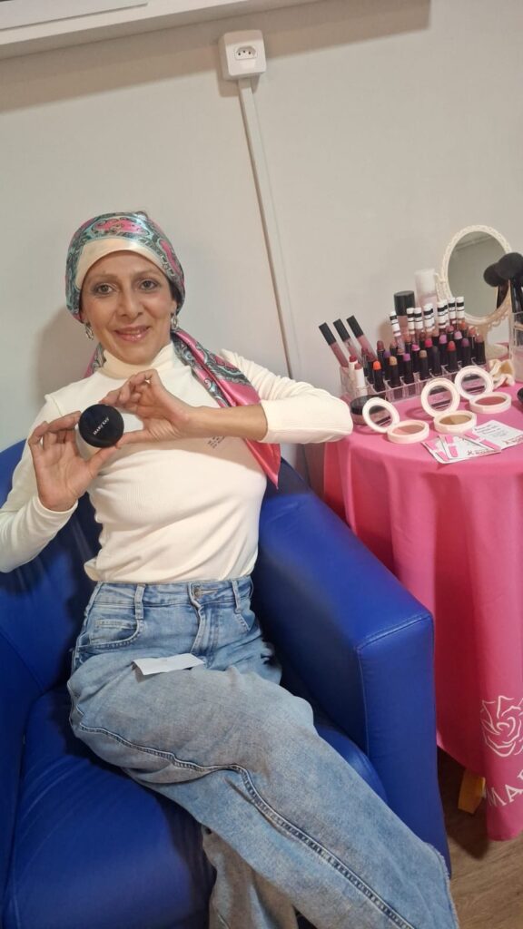 Associação Madre Teresa promove mês de acolhimento e valorização da autoestima durante o Outubro Rosa
