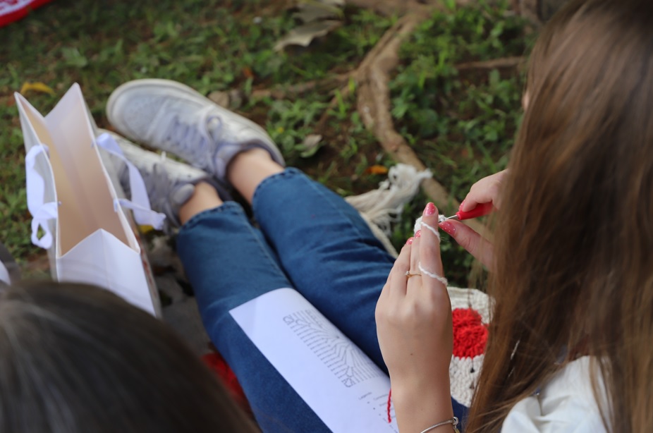 Atividades manuais ganham espaço como aliadas do bem-estar